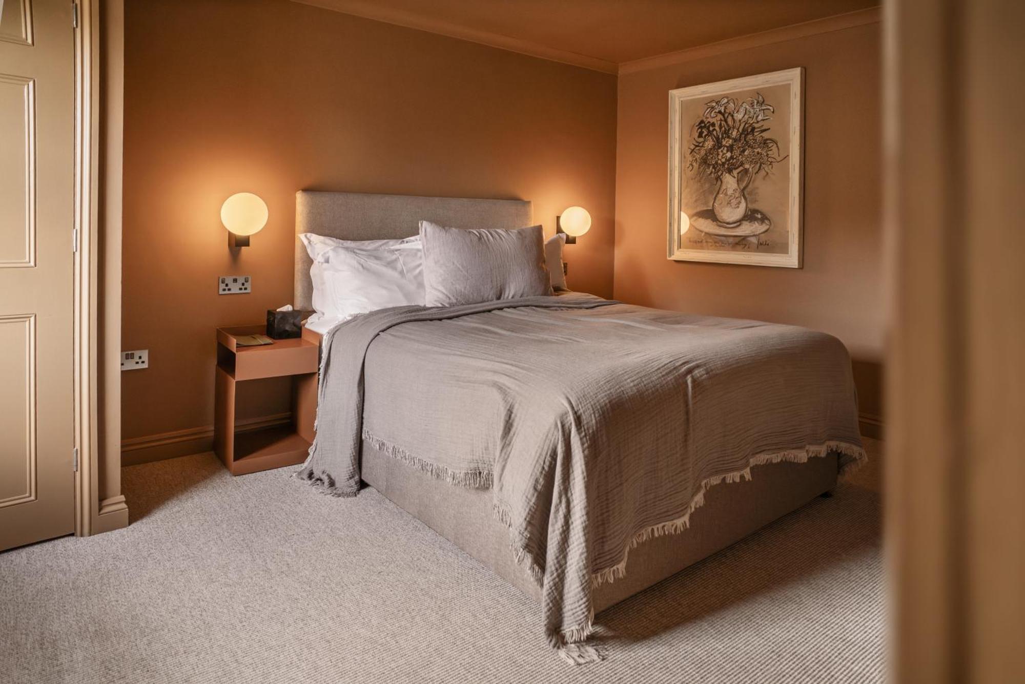 Leighton House - Boutique Guesthouse Бат Экстерьер фото A bedroom