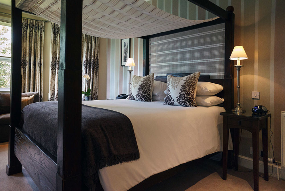 Leighton House - Boutique Guesthouse Бат Экстерьер фото A bedroom at The Old parsonage