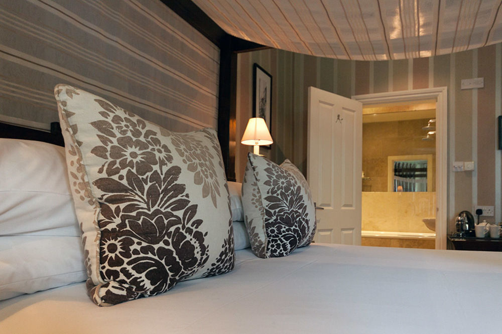 Leighton House - Boutique Guesthouse Бат Экстерьер фото A bedroom at the hotel